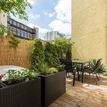 Apartment Centre Garden With Parking Prag